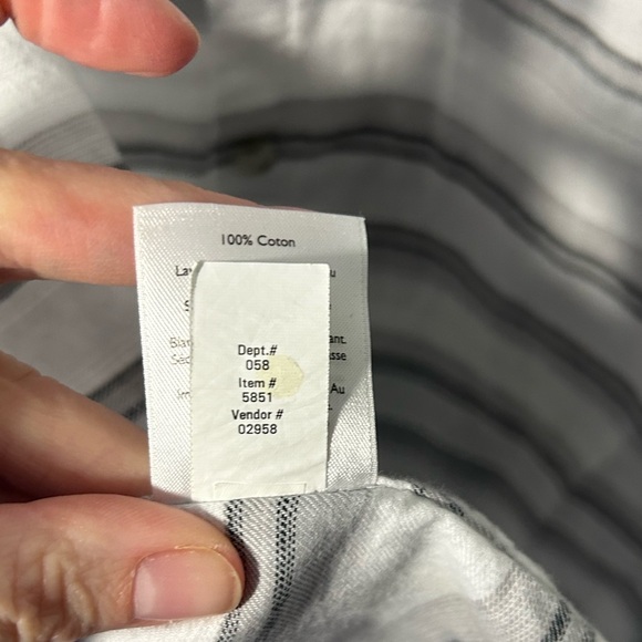 Eddie Bauer Women’s size Medium Classic Fit 100% Cotton Button Up. Black Stripes - Picture 8 of 8